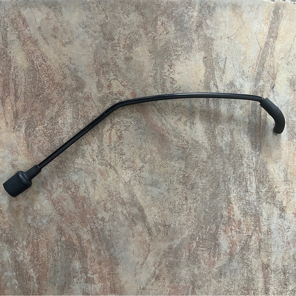 Jeep Black Curved Cable Connector- breather tube- for Engine- 4.0L V6 XJ